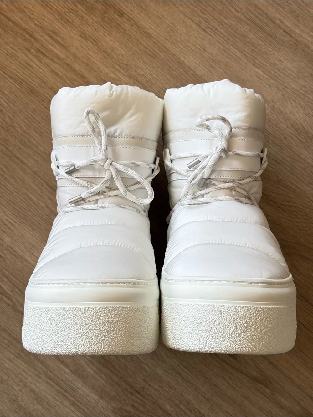 Maison Martin Margiela White Puffer Snow Boots